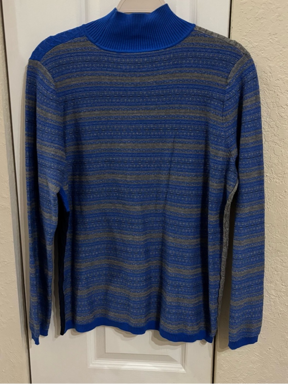 Edinburgh Knitwear Color block Cable Knit Blue and Gray 100% Pima Cotton Sweater - Picture 3 of 6